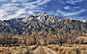 Eastern Sierra Motor Lodge